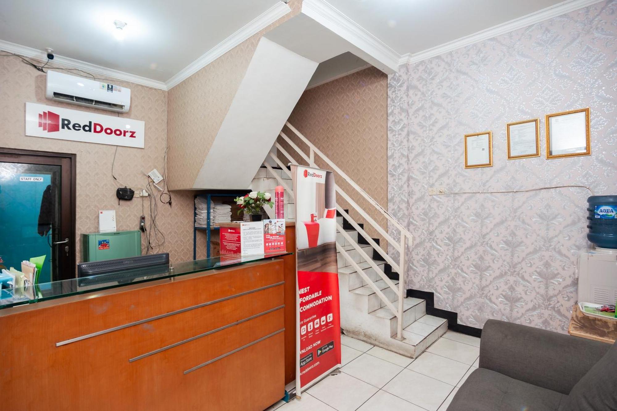 Reddoorz Syariah Near Jatisampurna Hospital Hotel Bekasi Buitenkant foto